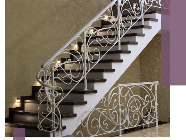 Кованые лестницы под ключ в Артёме — изготовление и монтаж