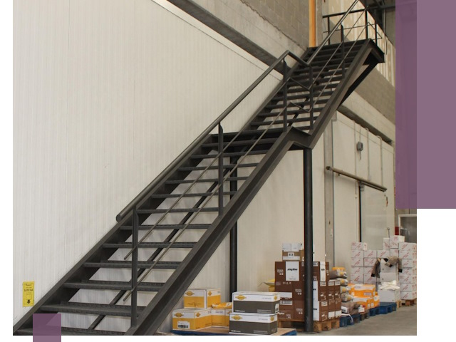 Лестницы для производства в Артёме — изготовление и монтаж