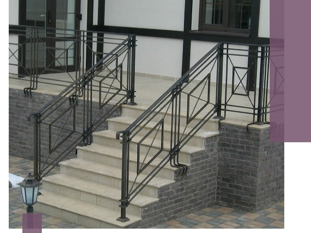 Перила для крыльца в Артёме — монтаж, изготовление и установка